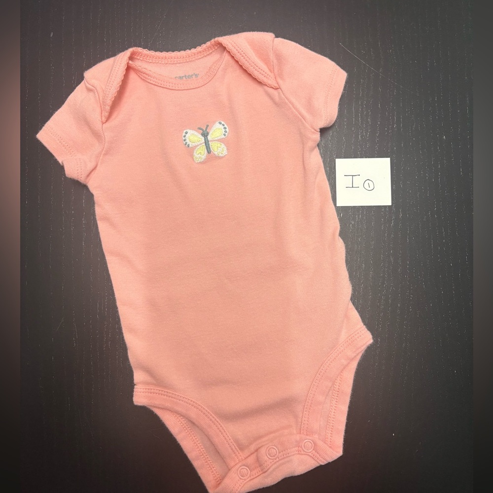 ⭐️5/$10.00⭐️— Carter’s 3m (0-3m) Pink Butterfly Kids Onesie